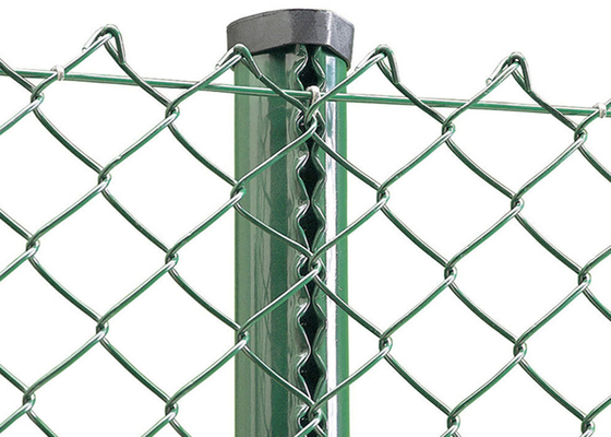 ポリ塩化ビニールはプール/空港のためのチェーン・リンクの網の塀50*50mmのダイヤモンドの防御フェンスに塗りました