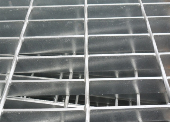 Barra d'acciaio galvanizzata della immersione calda che grata la piastra di griglia metallica protetta contro le esplosioni del passaggio pedonale