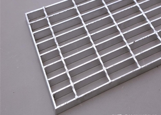 grille de barre dentelée galvanisée à chaud de grille de drain de plancher de 304 solides solubles